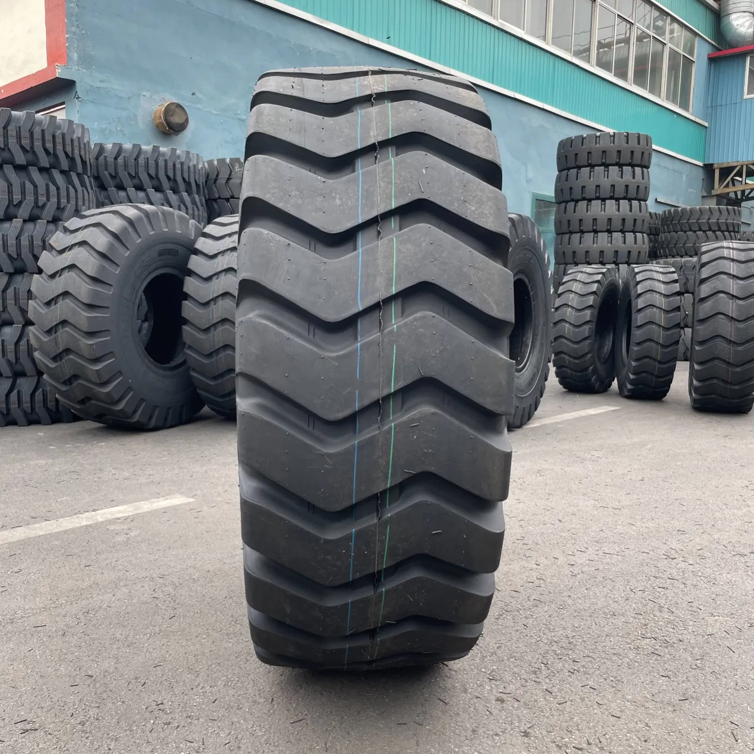 Agricultural Farm Tractor Tires off Road Tyre 11r22.5 295/80r22.5 205/55r16 15.5-38 Sizes for Farming Construction Wholesale 17.5-25 23.5-25 Llantas