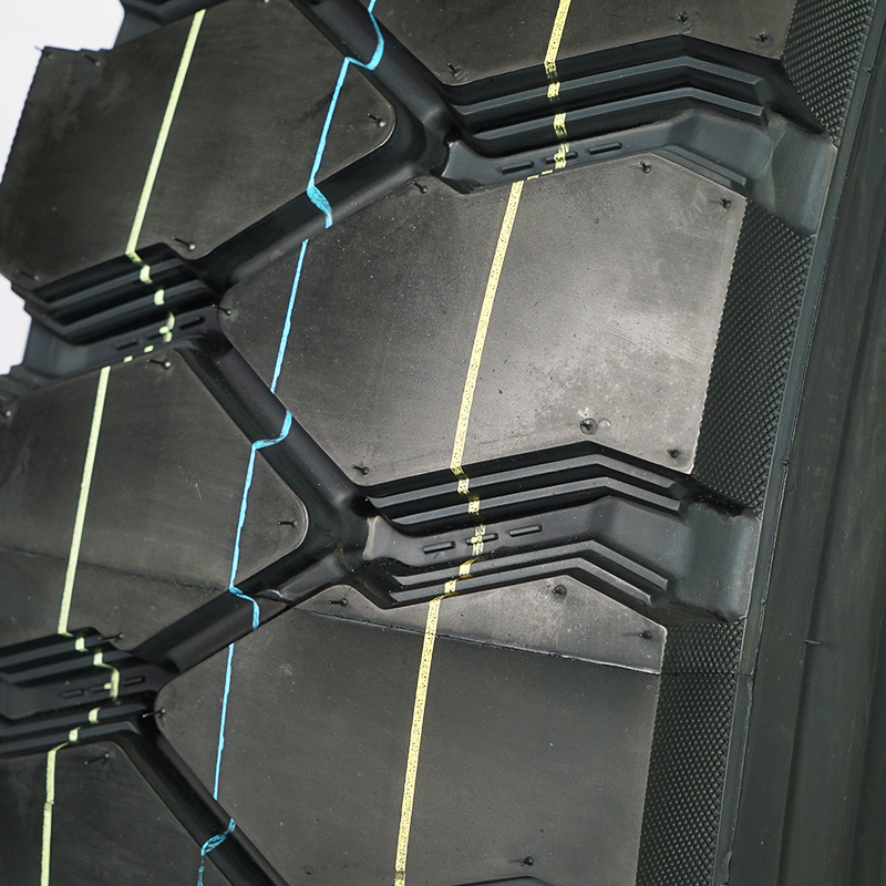 DOT Label Factory All Steel Radial Drive Wheel Heavy Duty Dump Truck Tyres, TBR Tyre, Bus Trailer Tire 6.50R16 to 12.00r20 11.00r20