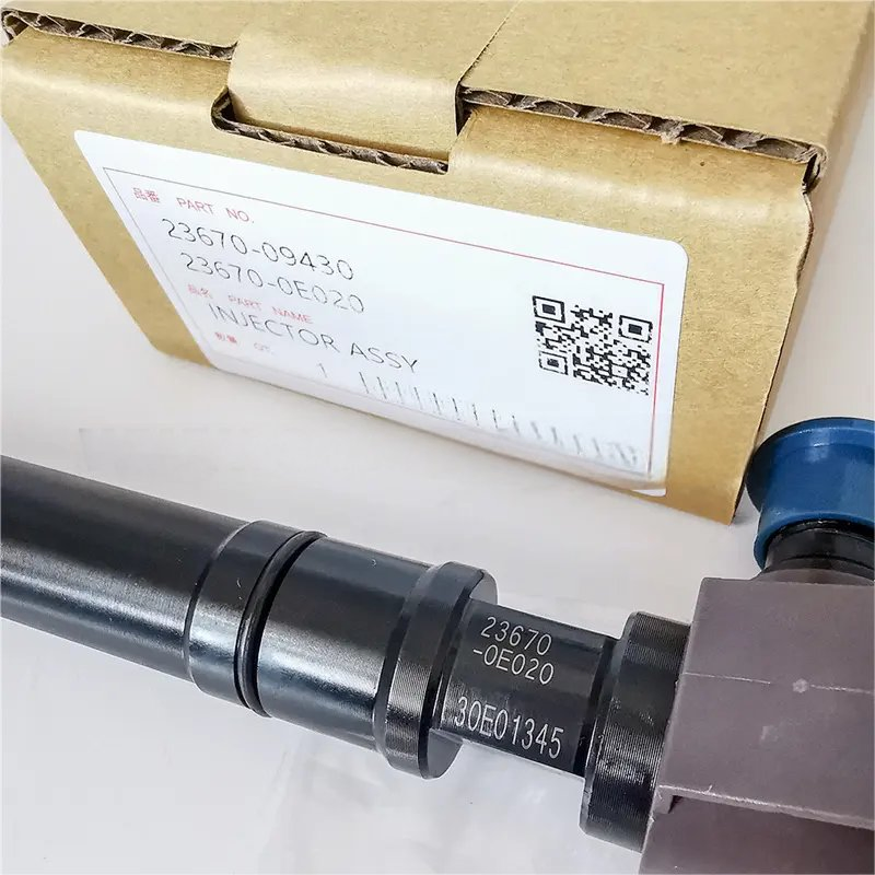 High Quality Diesel Fuel Injector 23670-0e020 for Toyota Hilux Revo 2gd 2.4L 2.7L 295700-0560 Common Rail Fuel Injector for Denso