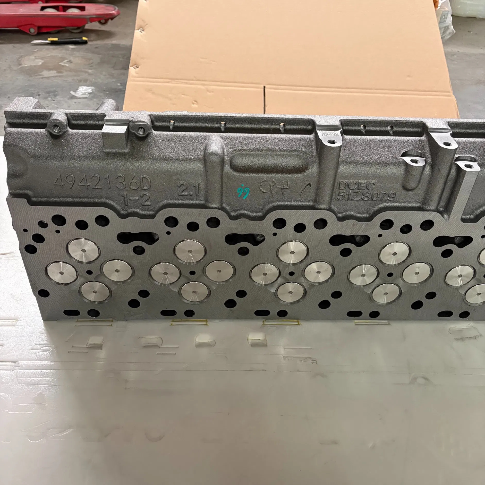 Головка блока цилиндров QSL9 5348479 для двигателей Cummins