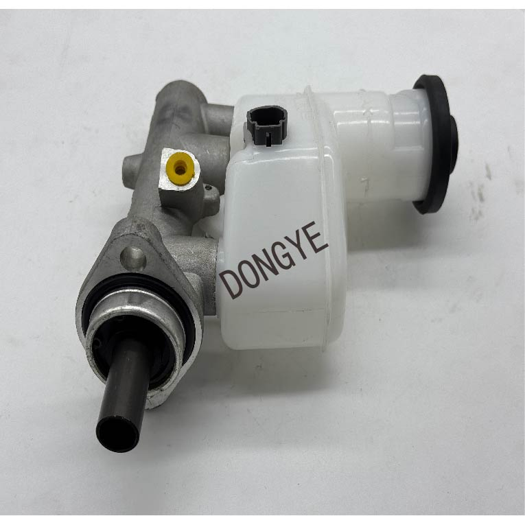 Главный тормозной цилиндр 47201-05080 для Toyota