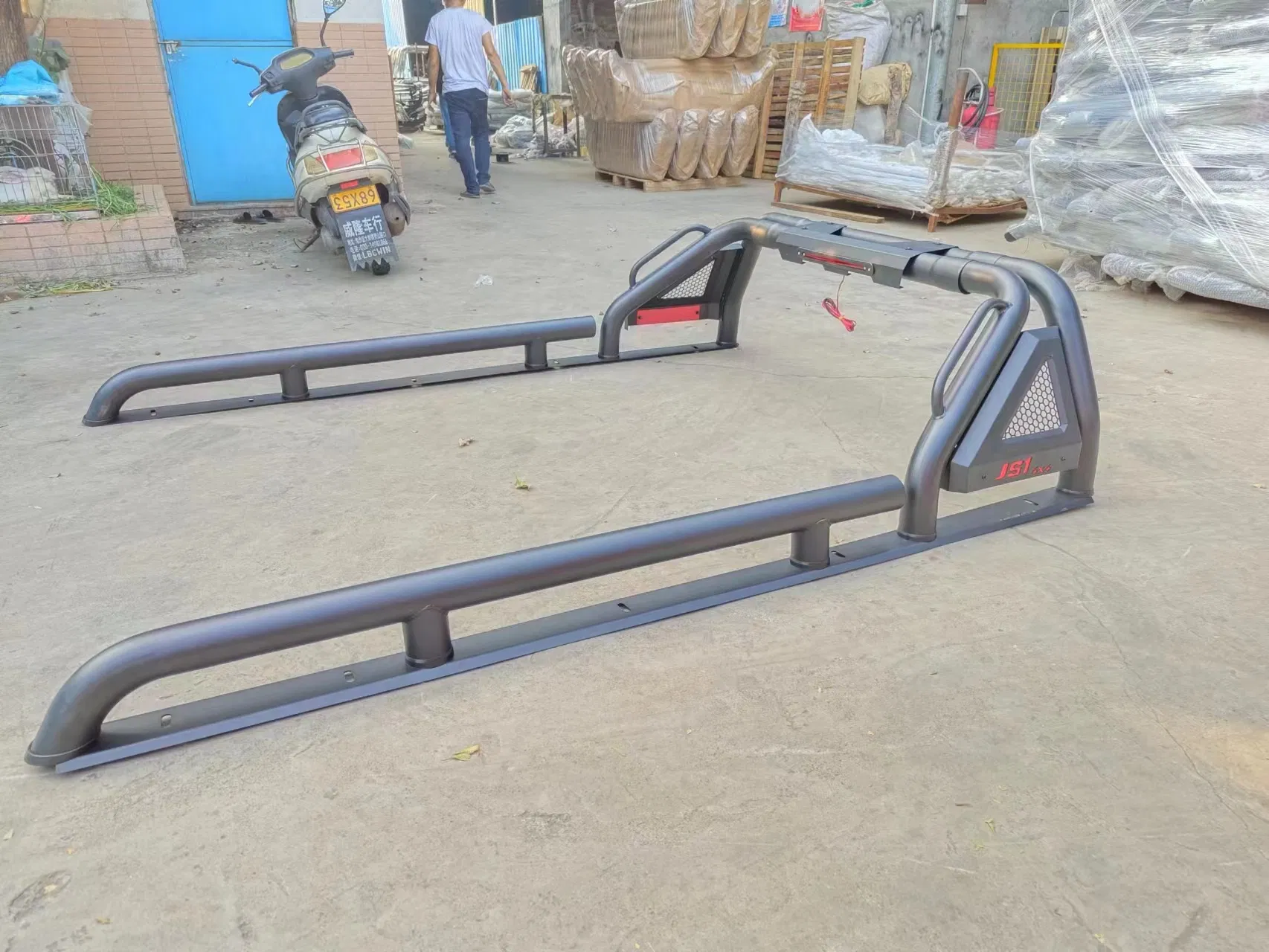 Roll Bar with LED Light and All Mountings Included for Wingle