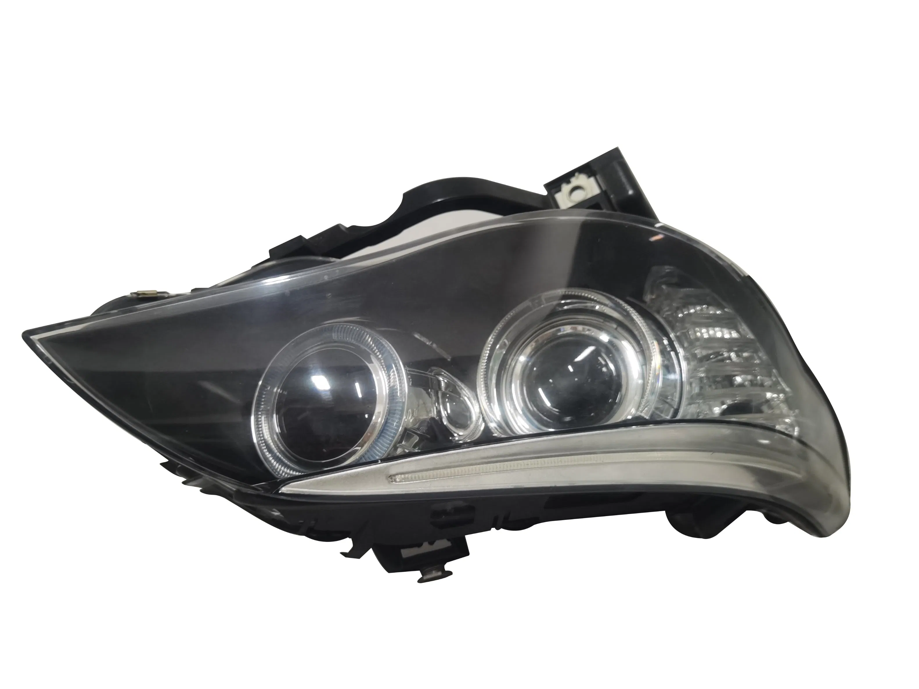 High-Quality Automotive Accessories - Car Headlight