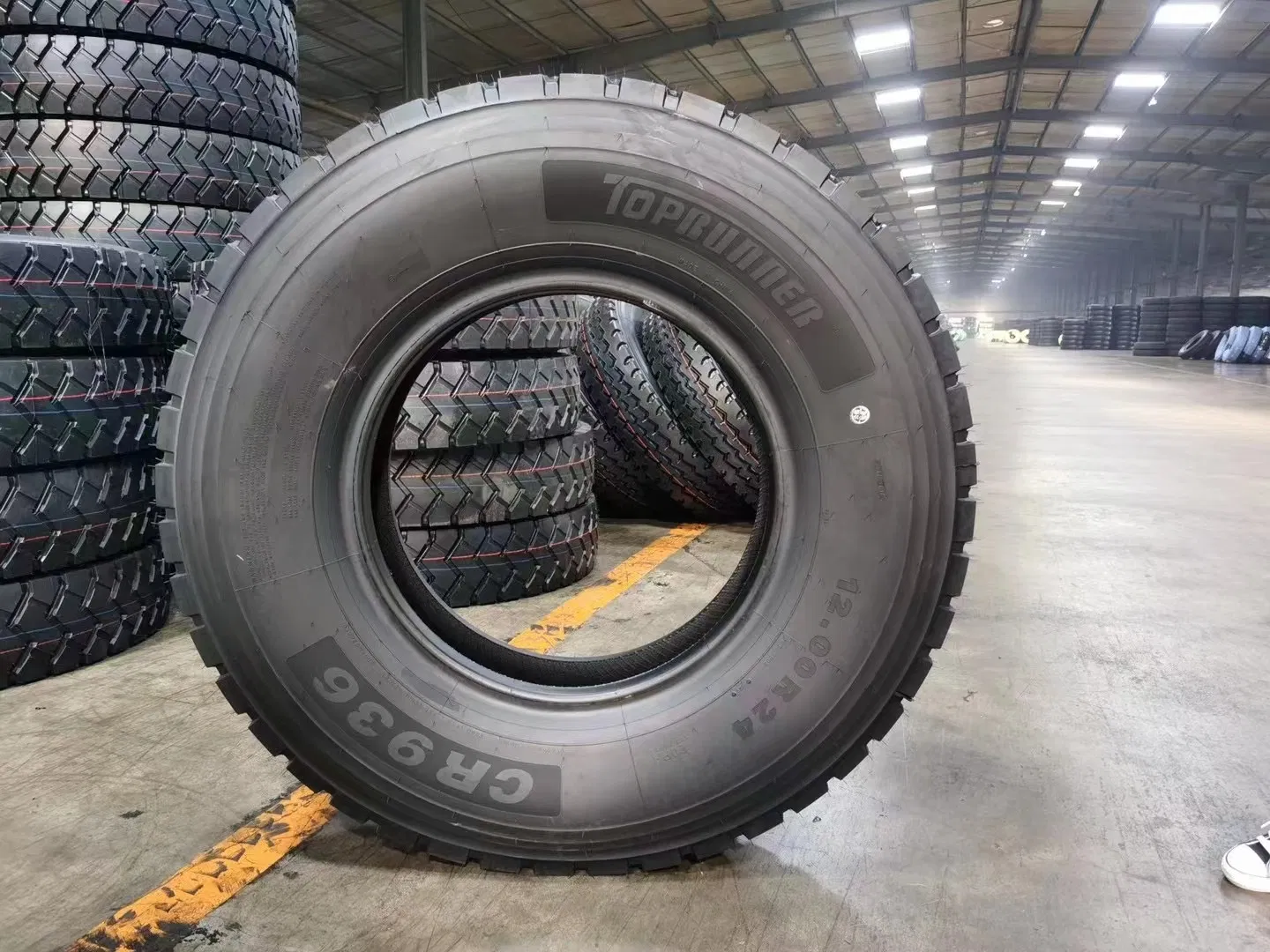 G2/L2 Loader/ Cross-Country/ Heavy Load Dump Truck/Dumper/ Scraper/ Lorry Tyre OTR Tire 17.5-25