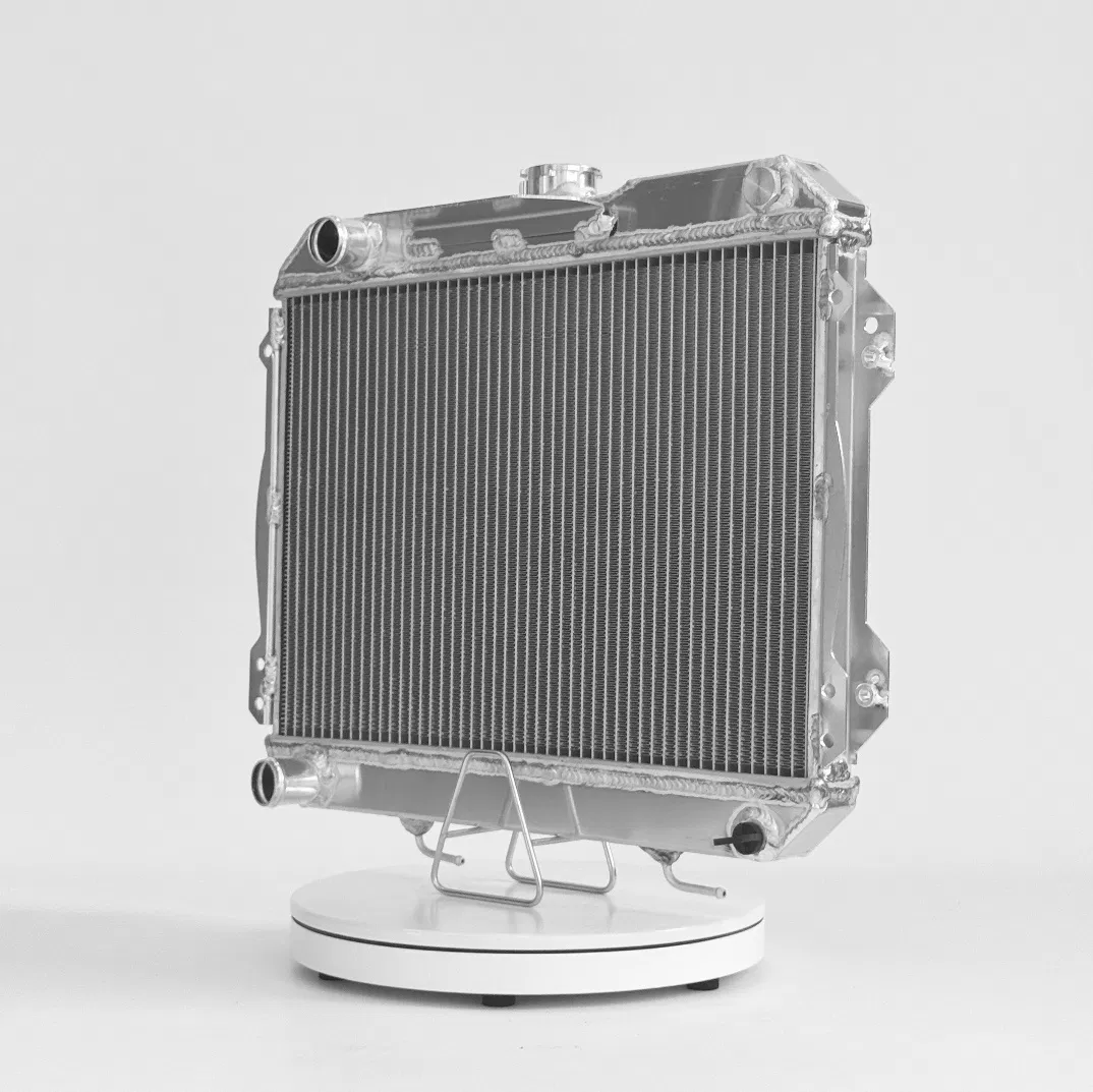 Радиатор алюминиевый SRW294 для Toyota Corolla 75-79