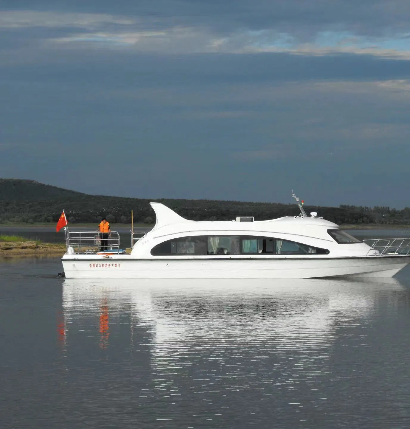 Customized Windshield for Luxury Yachat, with Acrylic Glass