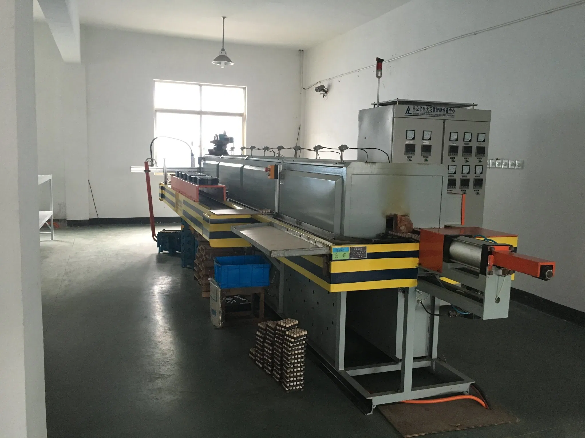 Свеча зажигания Automatic F7TC/BP6ES для авто и мотоциклов