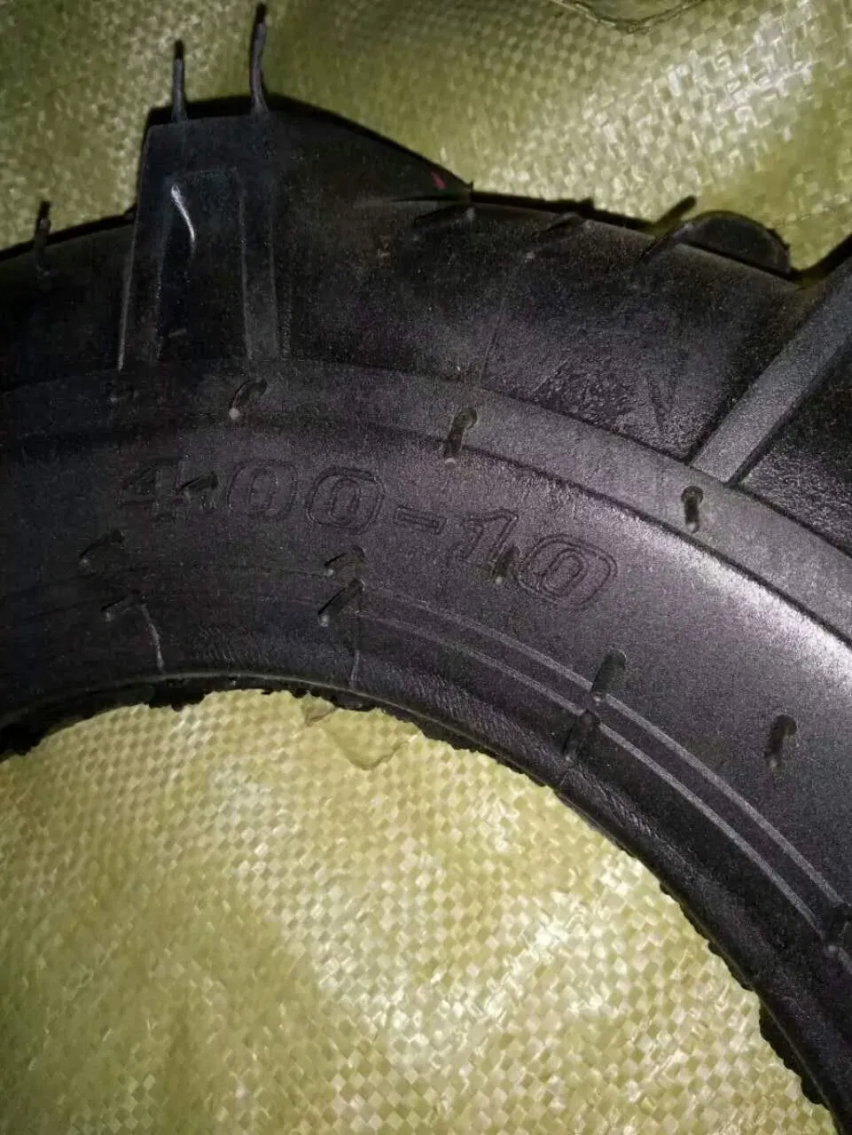 Шина 4.00-10 для трактора и микро-культиватора