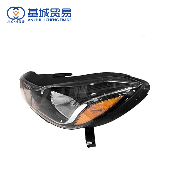 Фара головного света для Chevrolet Trax 2017-2018