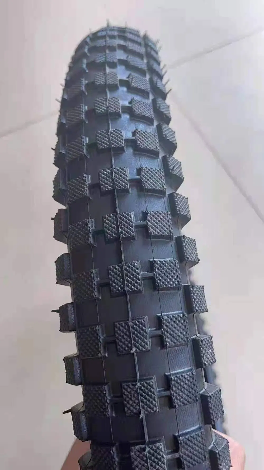 Резиновые велосипедные покрышки 20, 24, 26 дюймов