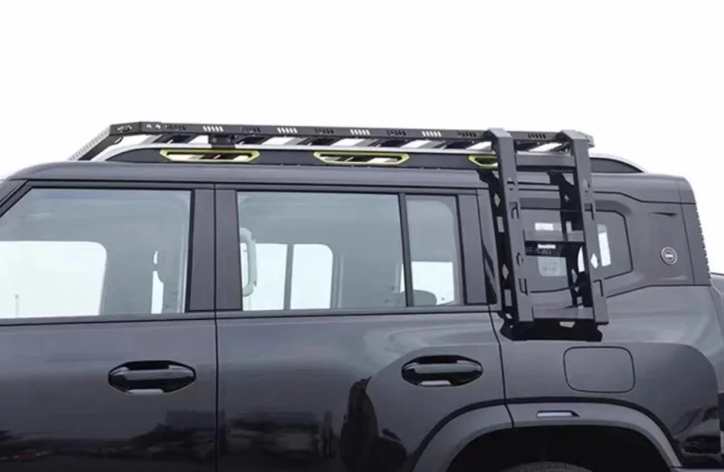 Декоративная планка с LED-подсветкой для багажника Chery Jetour Traveler T2