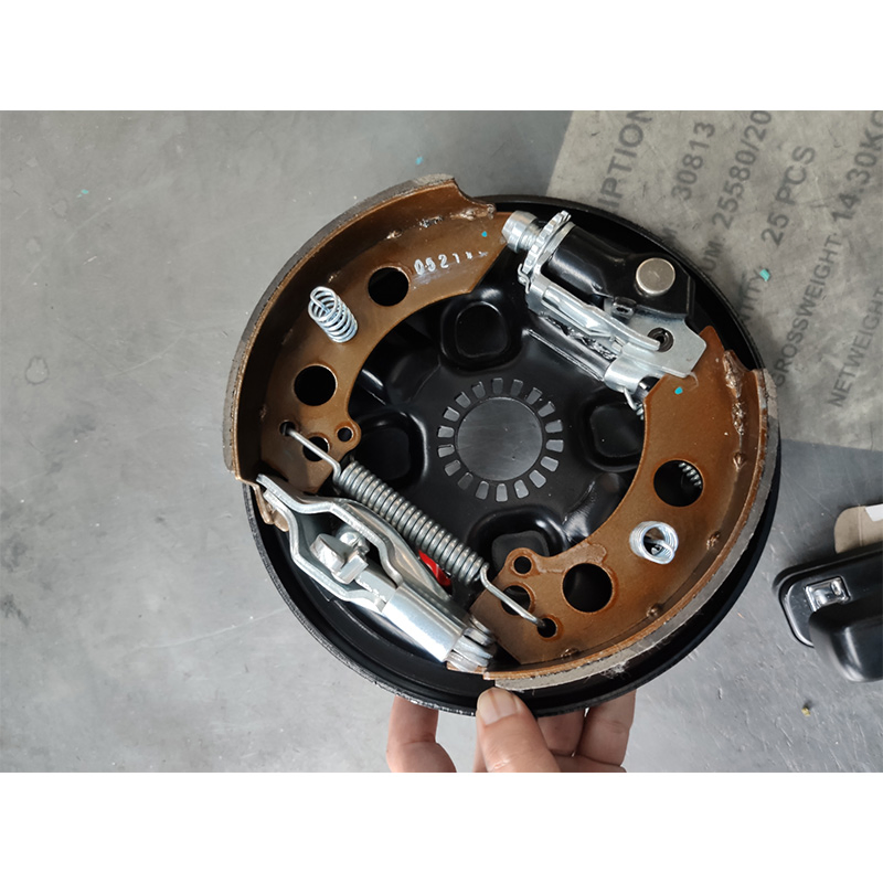 Тормозной механизм для прицепа 750кг, механический