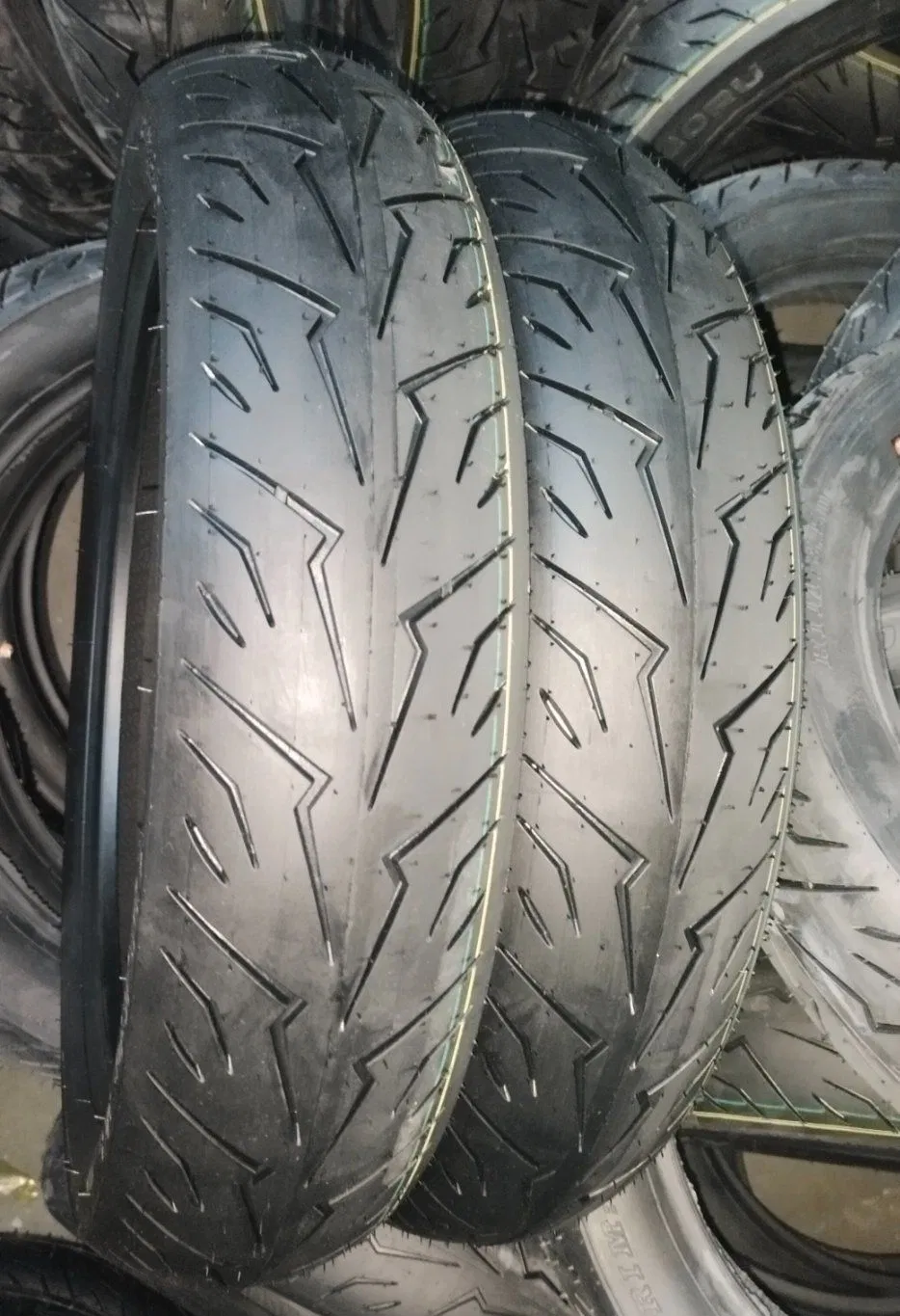 Шины для мотоцикла и трицикла внедорожные 17-18 дюймов