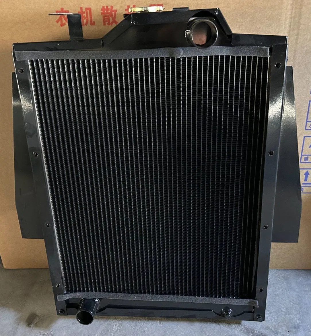 Радиатор Lovol 1304 для трактора, алюминиевый