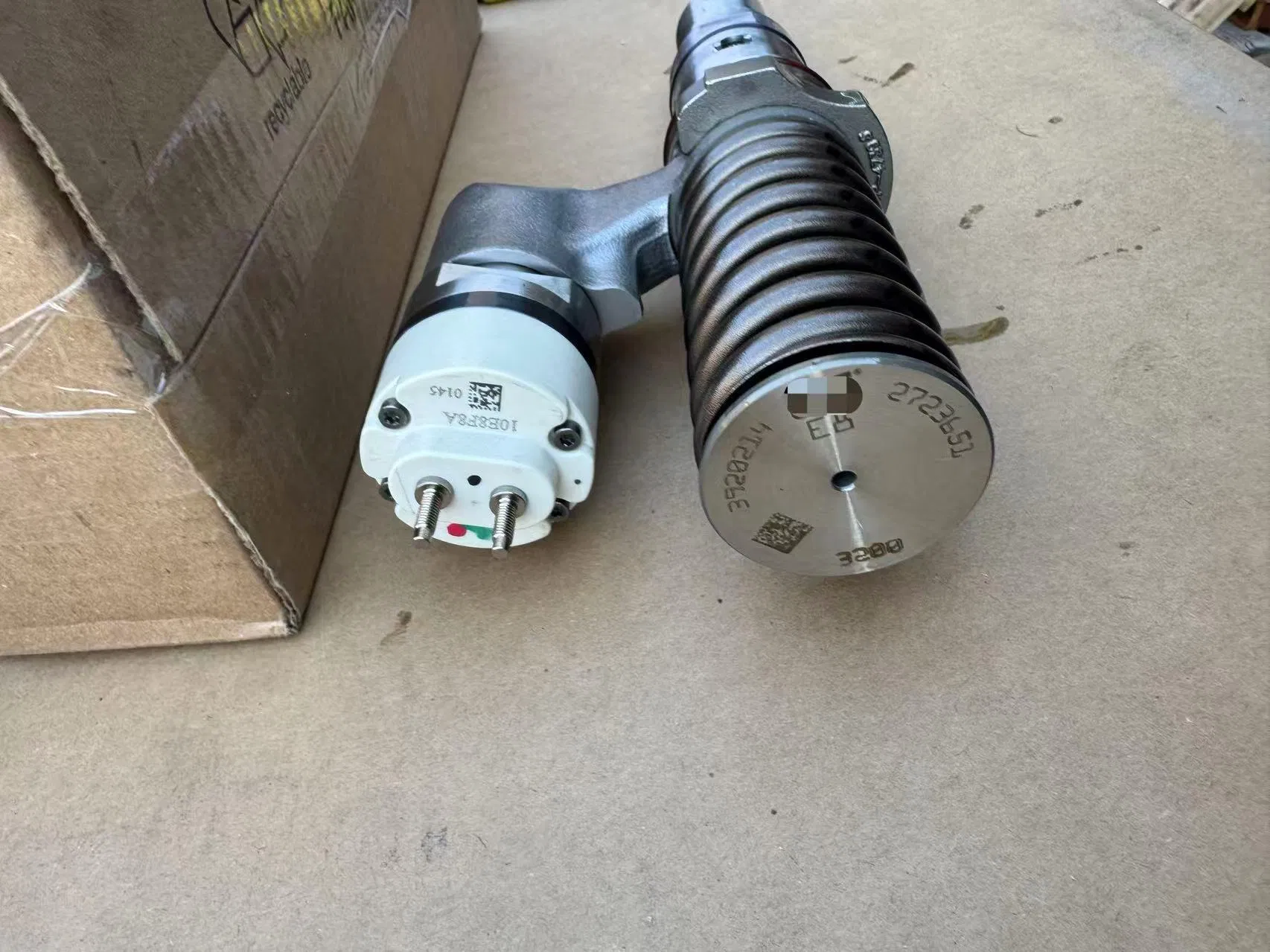 3920214 392-0214: Fuel Injector Assembly 386-1766 Fuel Injector Assembly