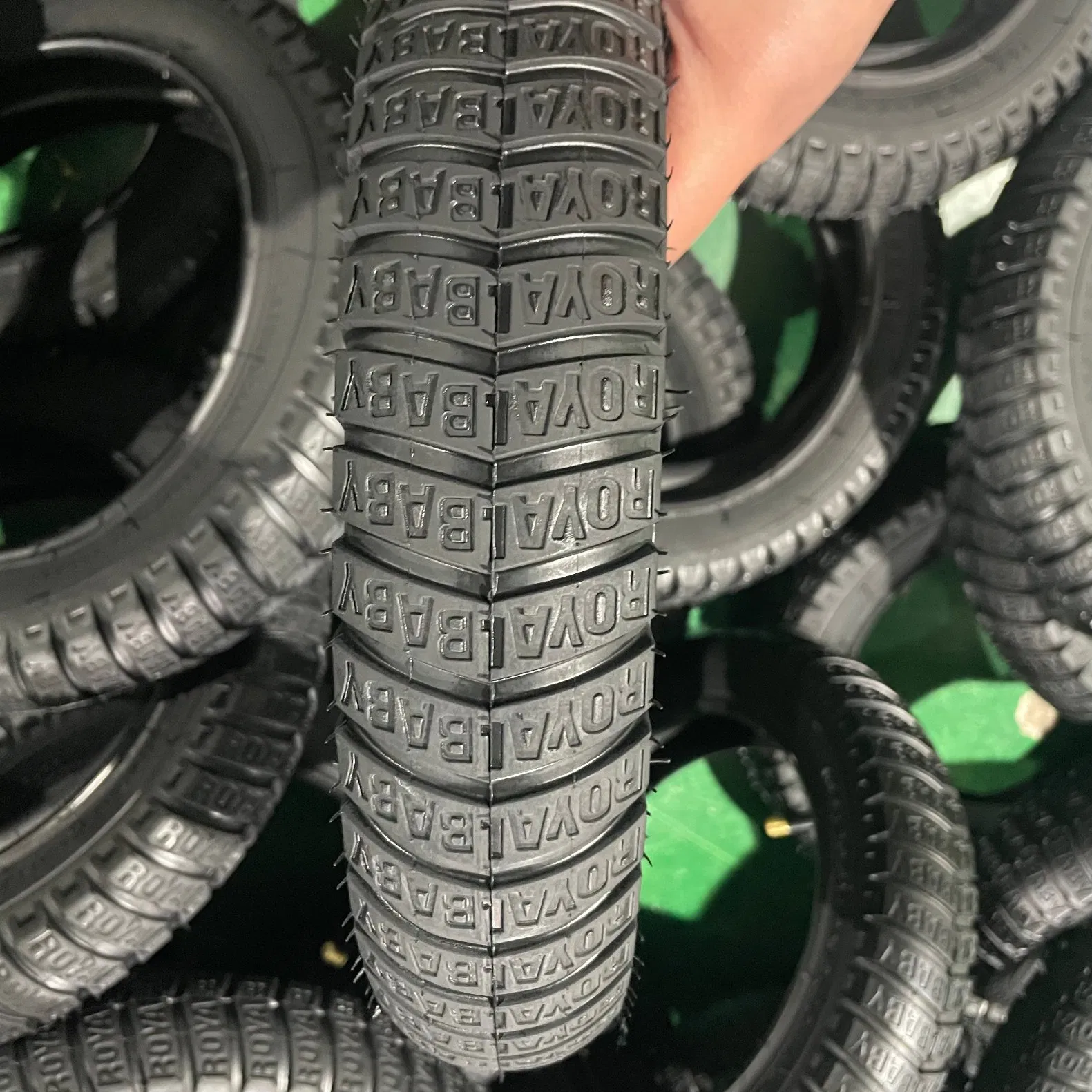 Шина велосипедная горная 24x1.75, устойчивая к проколам