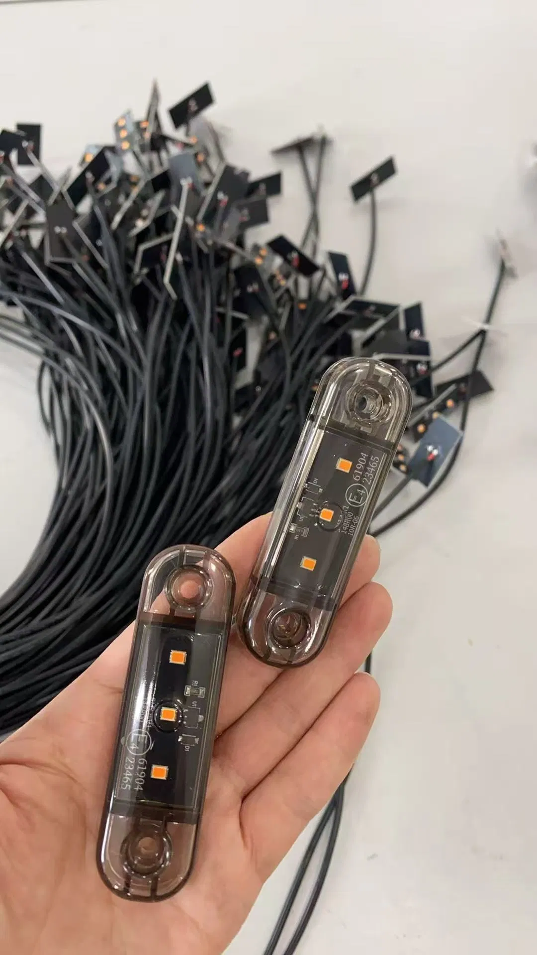 1xlight + 1X Waterproof Base Blacken Hot Selling Trailer Truck Side Marking Light Settlement Light 12-24V Side Marker Indicator Light