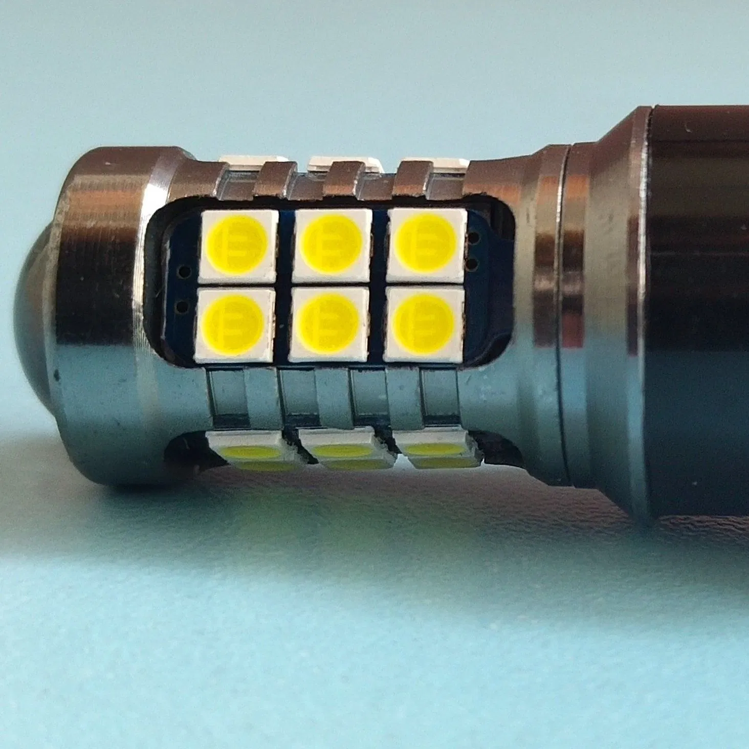 Светодиодная лампа 3157 5W/6W для поворотников