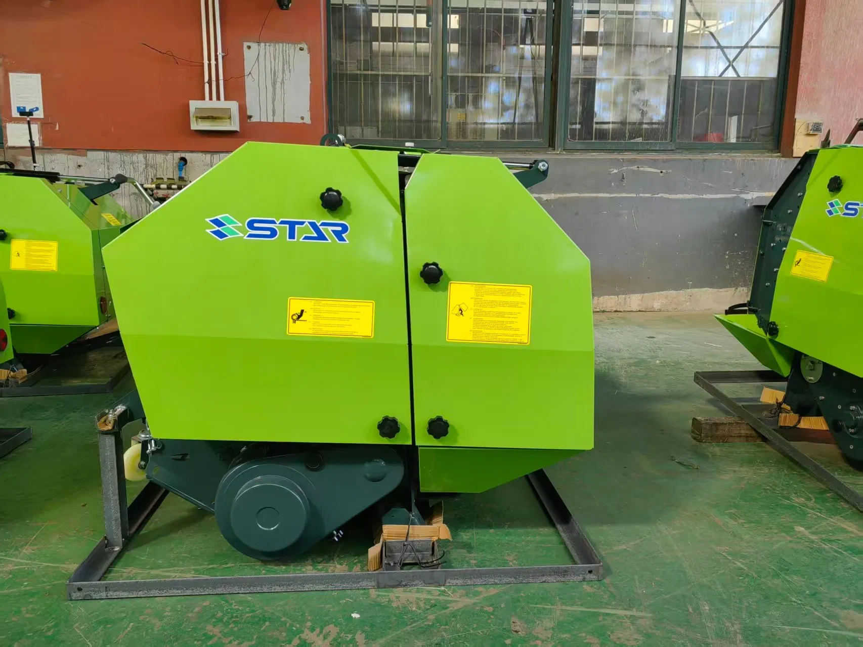 Мини-рулонный пресс-подборщик STAR MRB0870