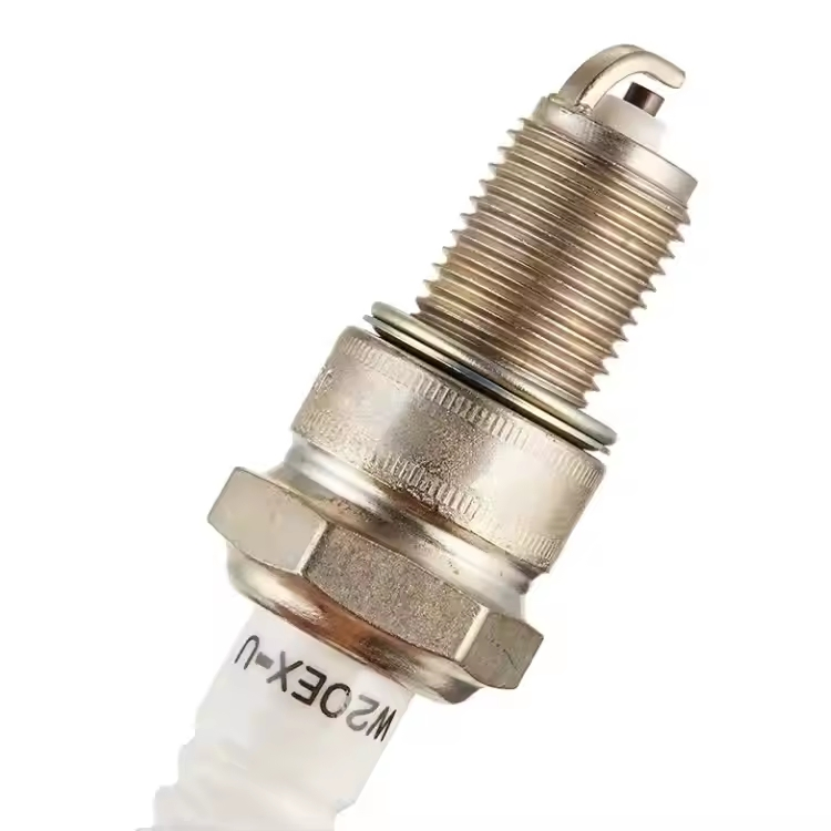 Свеча зажигания Toyota Camry Corolla BCPR5EY-11