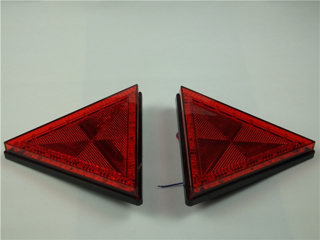 Truck Accessories 12V Trailer Tail Lamp Triangle Tail Light Lt101