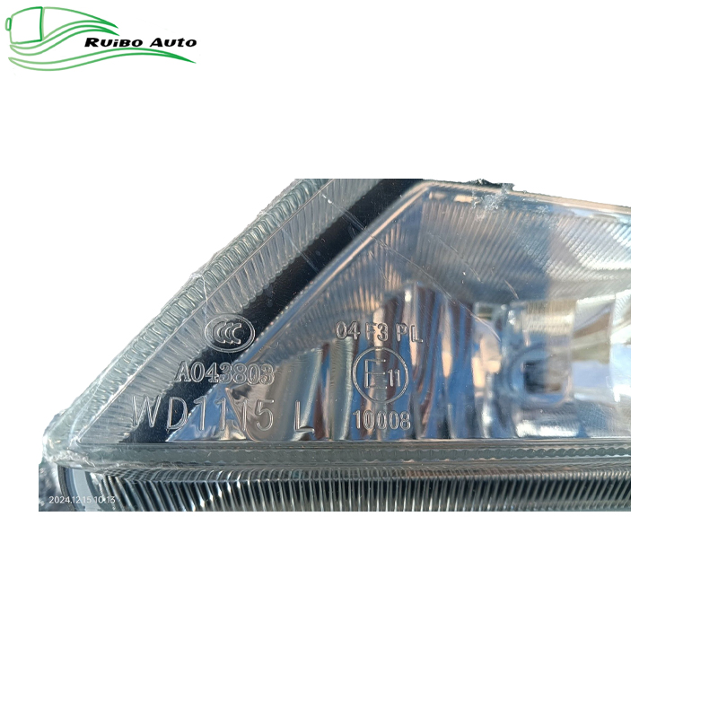 Противотуманные фары Foton Auv Bus левая и правая 1U12837100001/02