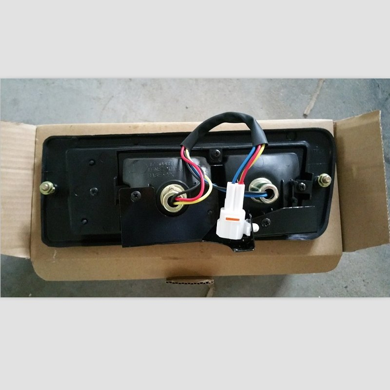 Фонарь заднего бампера Toyota Prado LC90