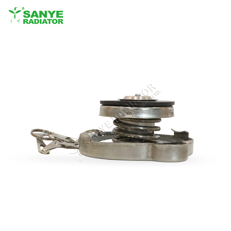 Medium Car Radiator Iron Cap 5.9X7.9X3.1 (cm) for Engine Cooling System