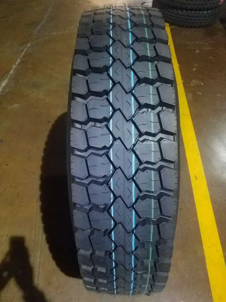 Premium Boto 12r22.5 Truck Tires for Heavy-Duty Performance