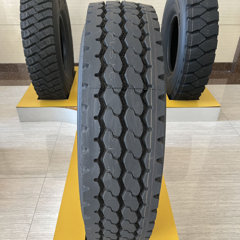 High Quality Chinese TBR/PCR/OTR/Truck Tyre/Tire for Radial/Bus 825r16 825r20 900r20 1000r20 11r22.5 12r22.5 295/80r22.5 315/80r22.5 385/65r22.5 1100r20