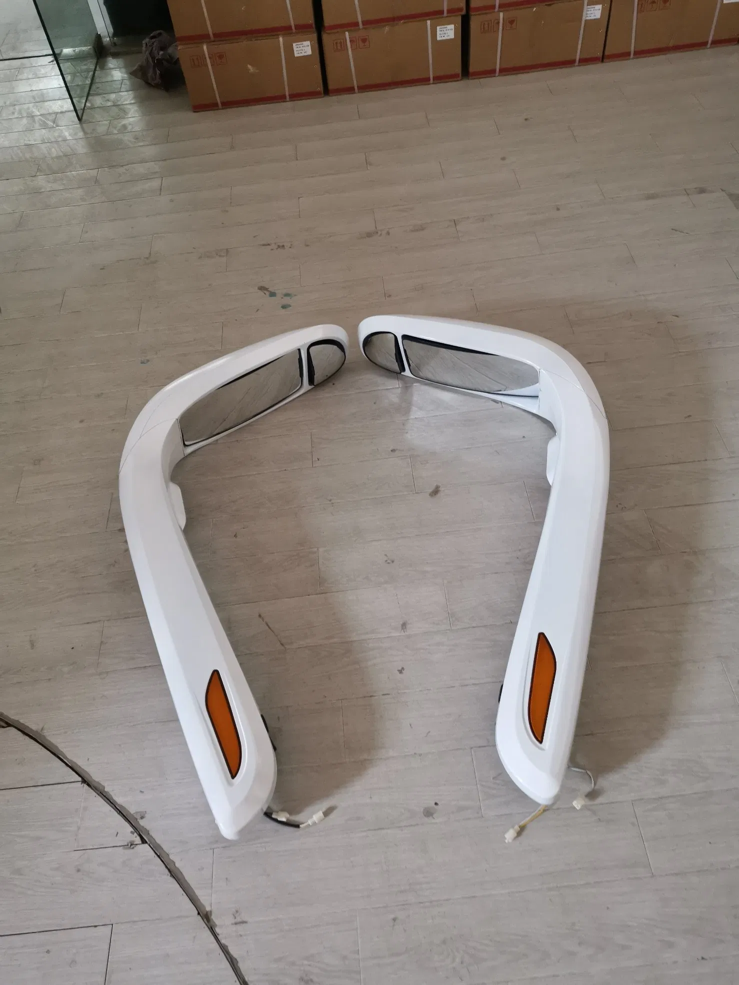 Auto Accessories Bus Body Spare Parts Side Rear View Bus Mirror Laksana