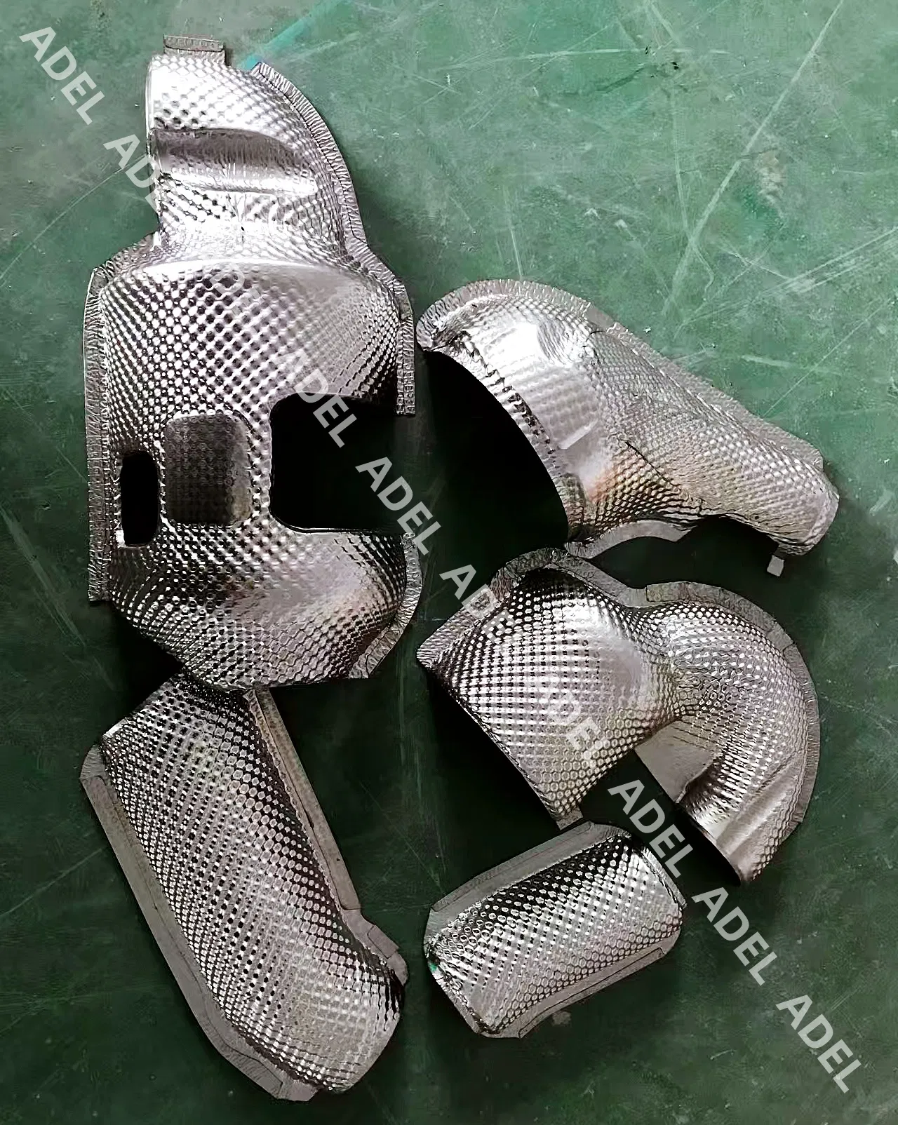 Теплозащитный экран Adeline из нержавеющей стали