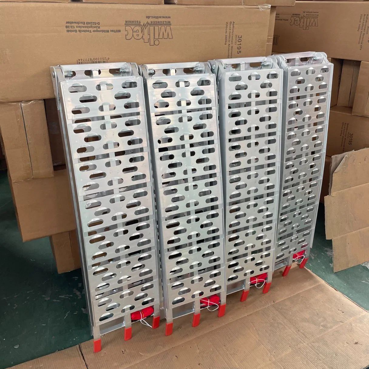 Алюминиевые трапы для погрузчиков и тракторов