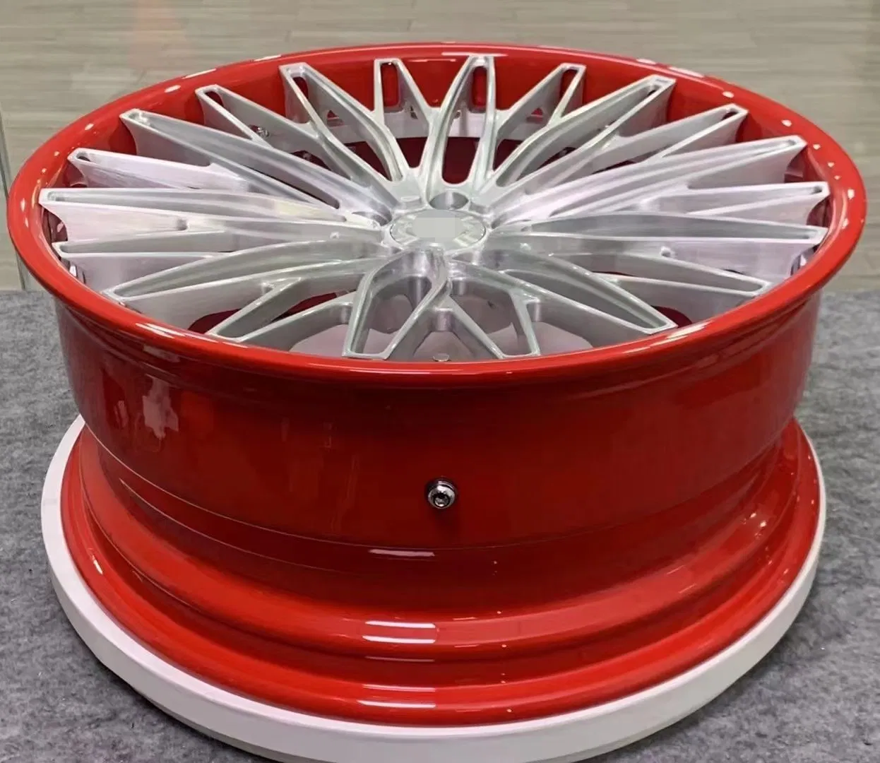 21-дюймовые кованые диски Luxevo для Ferrari SF90