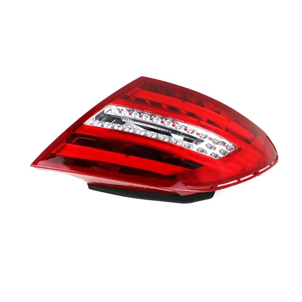 Задний фонарь LED для Mercedes C-Class W204 2011-2013