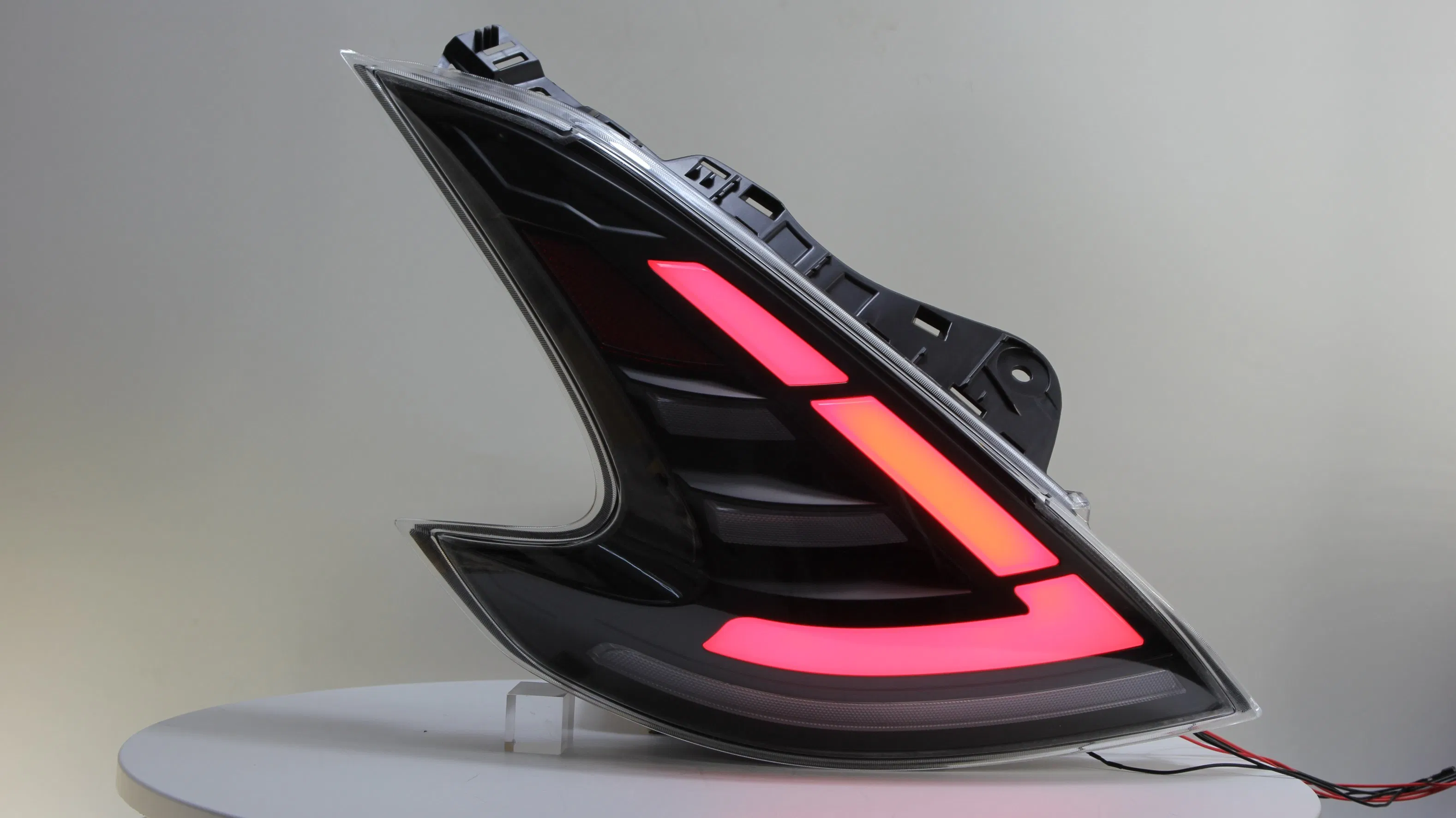 High Quality Colorful Dynamic Sequential Rear RGB Lamps for 370z Clear Taillights Smoke Taillights for Nissan 370z 2013-2019