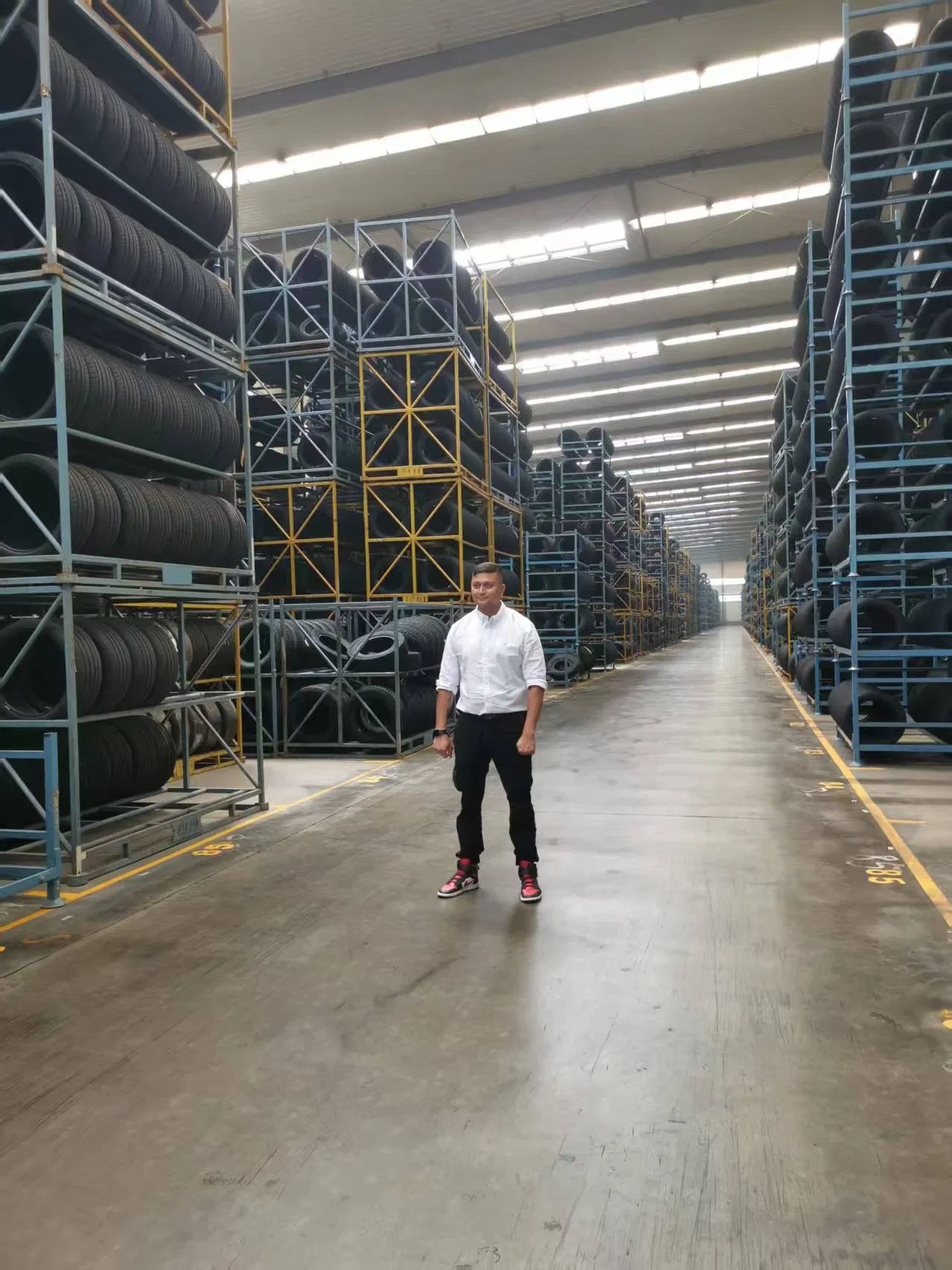 Nested Tyres/ Tyres Nesting/ Truck Tyres Assemble Car Tyres/Doubling Tyres/Tripling Tyres