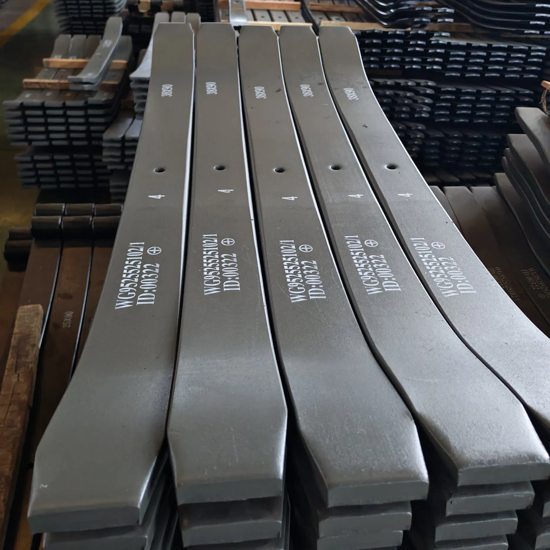 Special Heavy Truck Vehicle Chassis Suspension System High Strength Leaf Spring