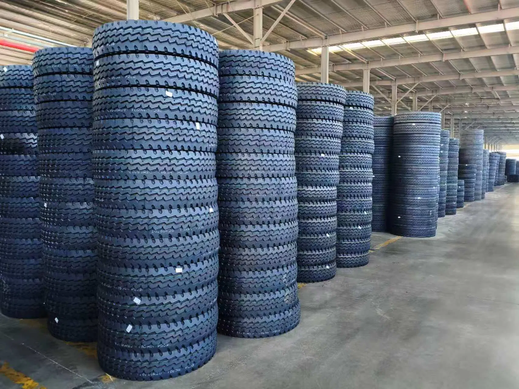 1200r20 Rt752 High Quality Heavy Duty Truck Tyre with ECE DOT Certification for Reliable Performance Truck Tyre