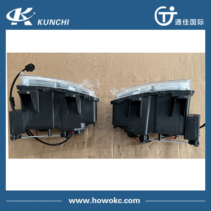 Противотуманные фары Sinotruk HOWO WG9719720025/6