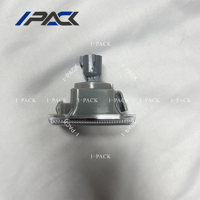 Поворотник боковой для Toyota Yaris 2014