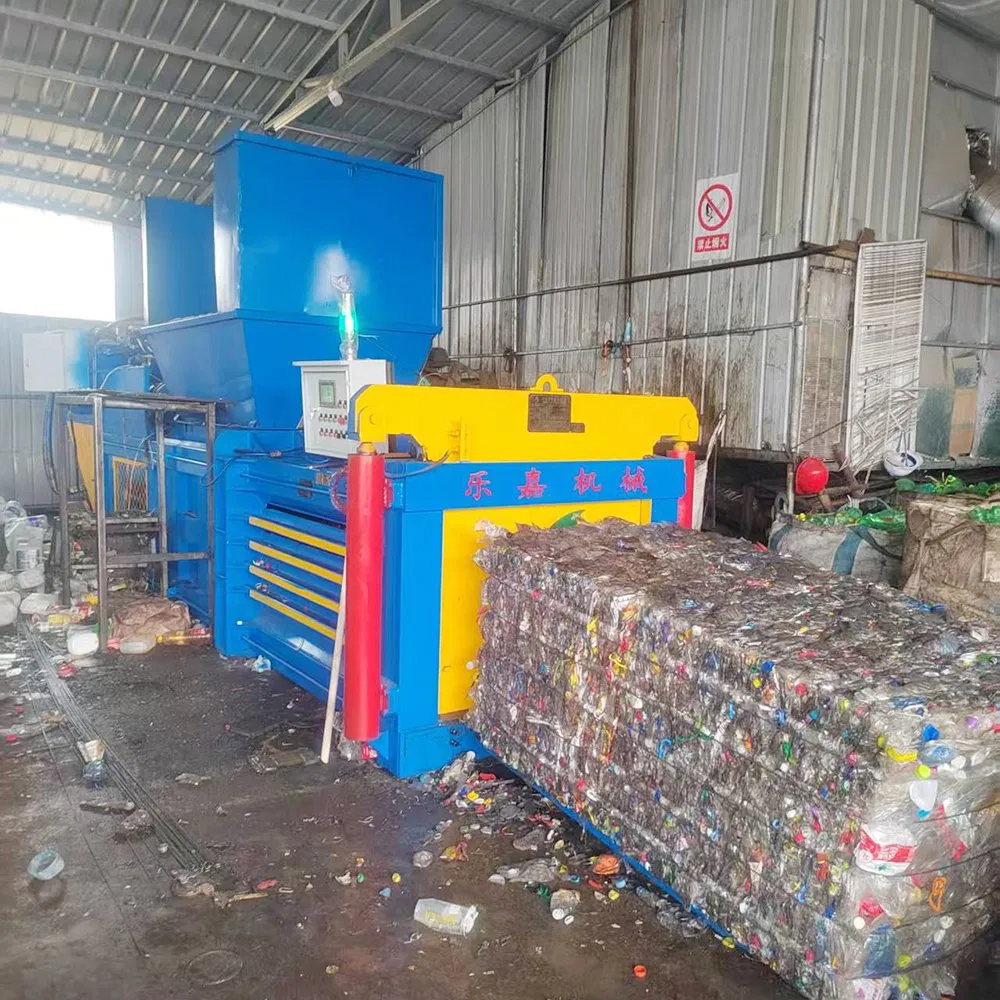 Полуавтоматический пресс-подборщик для макулатуры и ПЭТ-бутылок