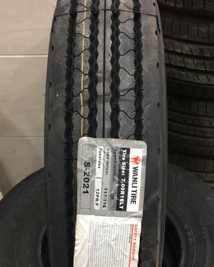 Грузовая шина 315/80R22.5 SUPERHAWK, радиальная, 20PR