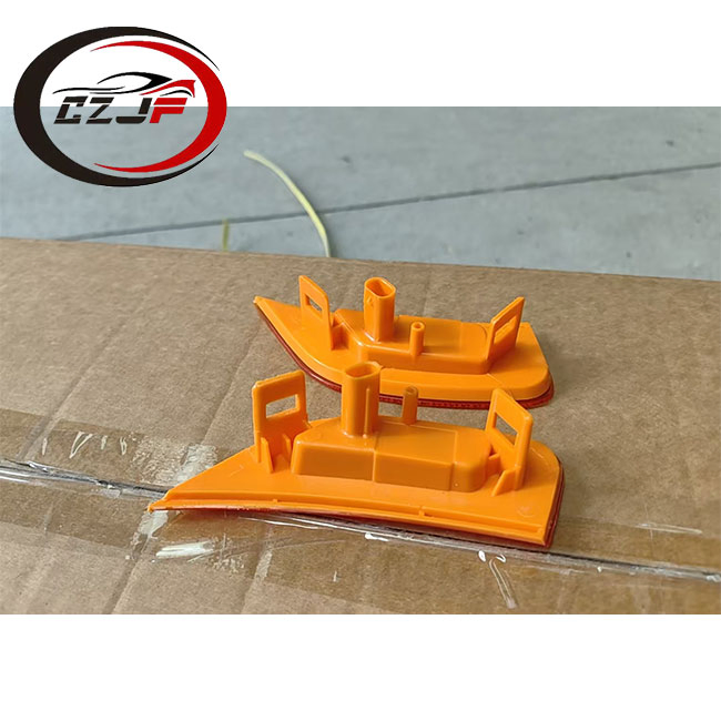 Боковой габарит для Chevrolet Tahoe 2021-2023 (OEM 84776452/53)