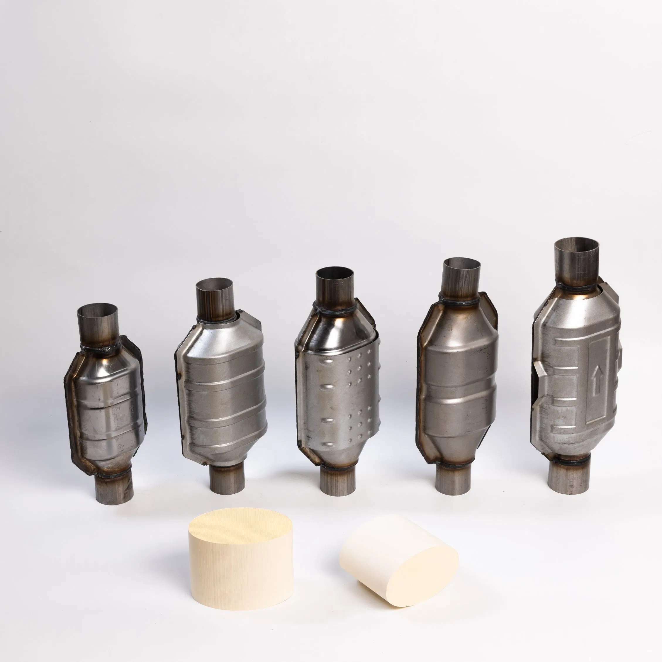 Универсальный катализатор для авто, керамический, нержавеющая сталь