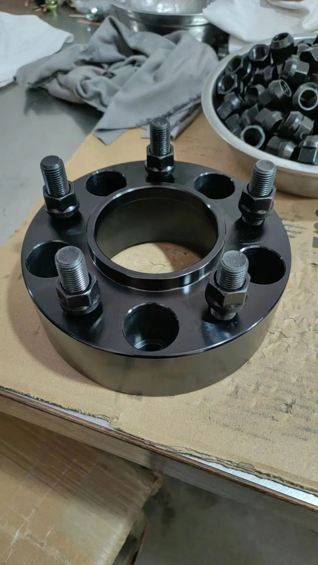 Free Samples of 6*139.7 Automotive Wheel Hub Adapter Gaskets Are Available