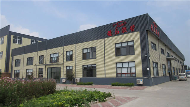 Резиновый патрубок впуска воздуха 17881-0L120 для Toyota Hiace