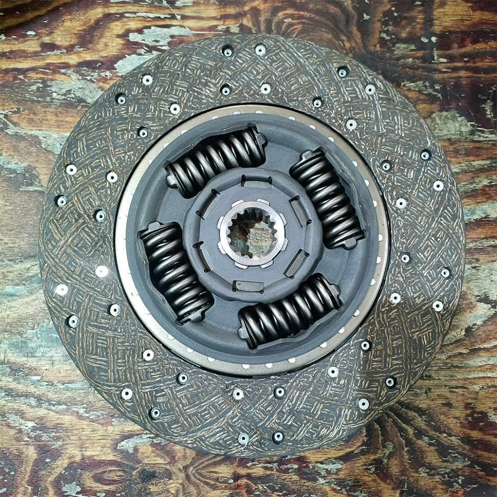 1878000832 0182509203 A0182509203 Clutch Disc for Mercedes Benz Truck Atego Clutch Plate