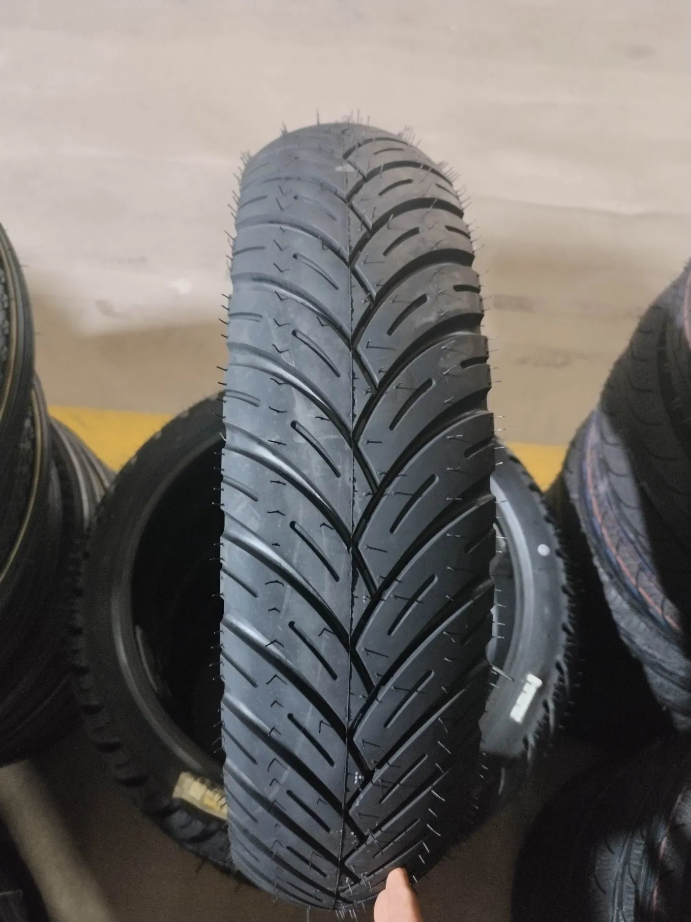 Шина мотоциклетная внедорожная 8-22 дюйма