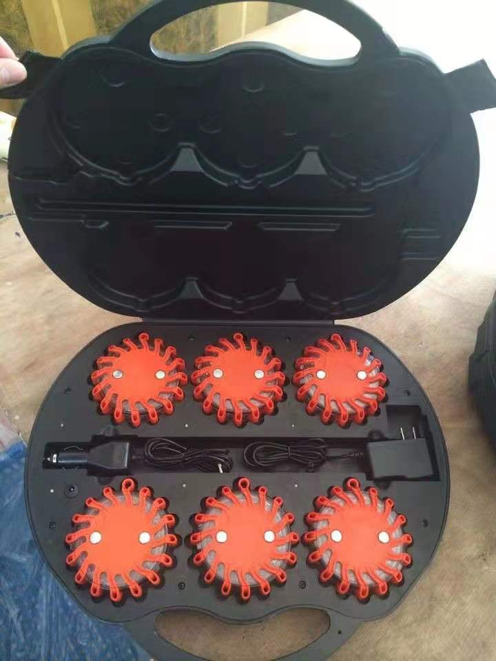 Low Price Magnetic Base Emergency Tool Road Safety Flashing LED Flash Lamp Flares Roadside Auto Car Traffic Warning Light